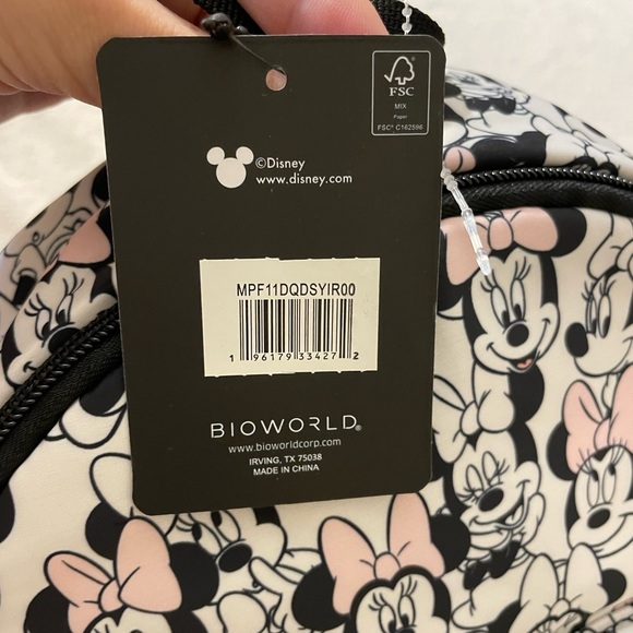 NWT Minnie Mouse Patterned Disney Backback - Picture 3 of 7